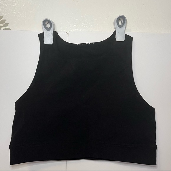 Fabletics- Oaklyn Reflective SculptKnit® Bra 3x - Picture 2 of 5